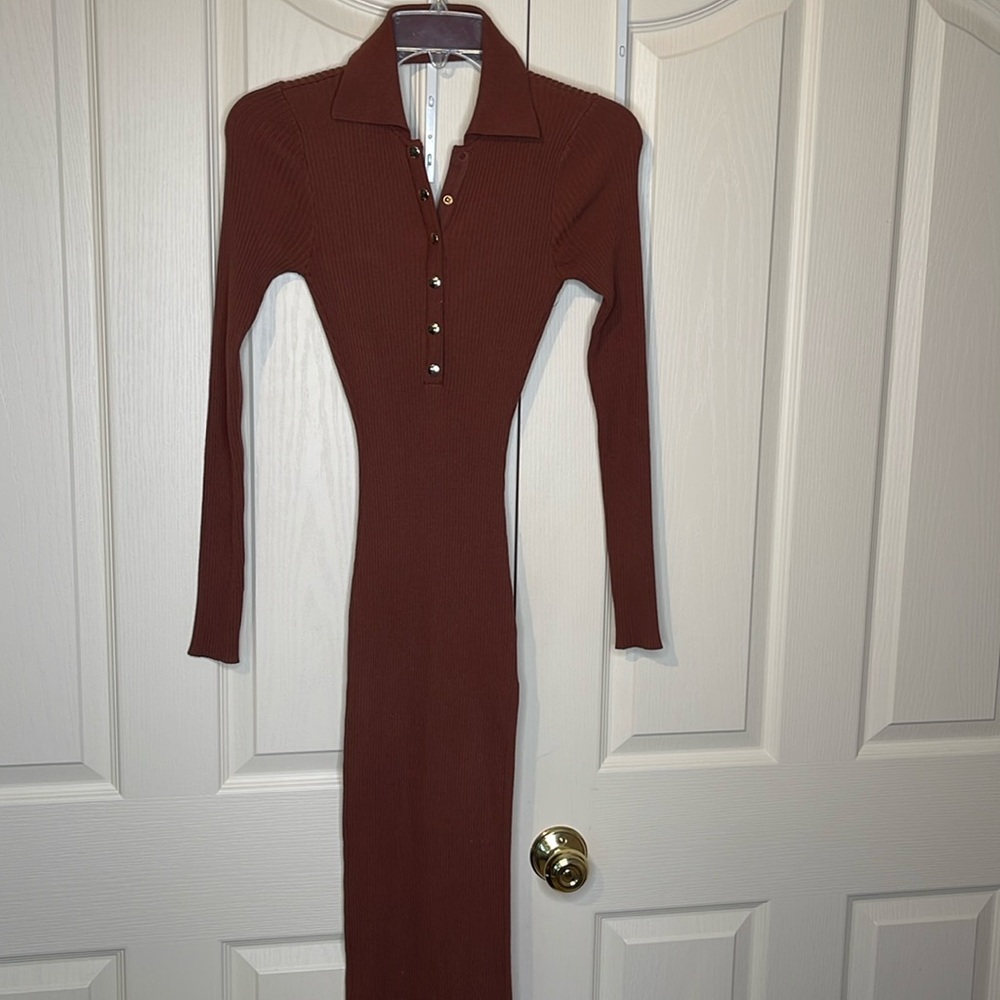 Back out maxi dress